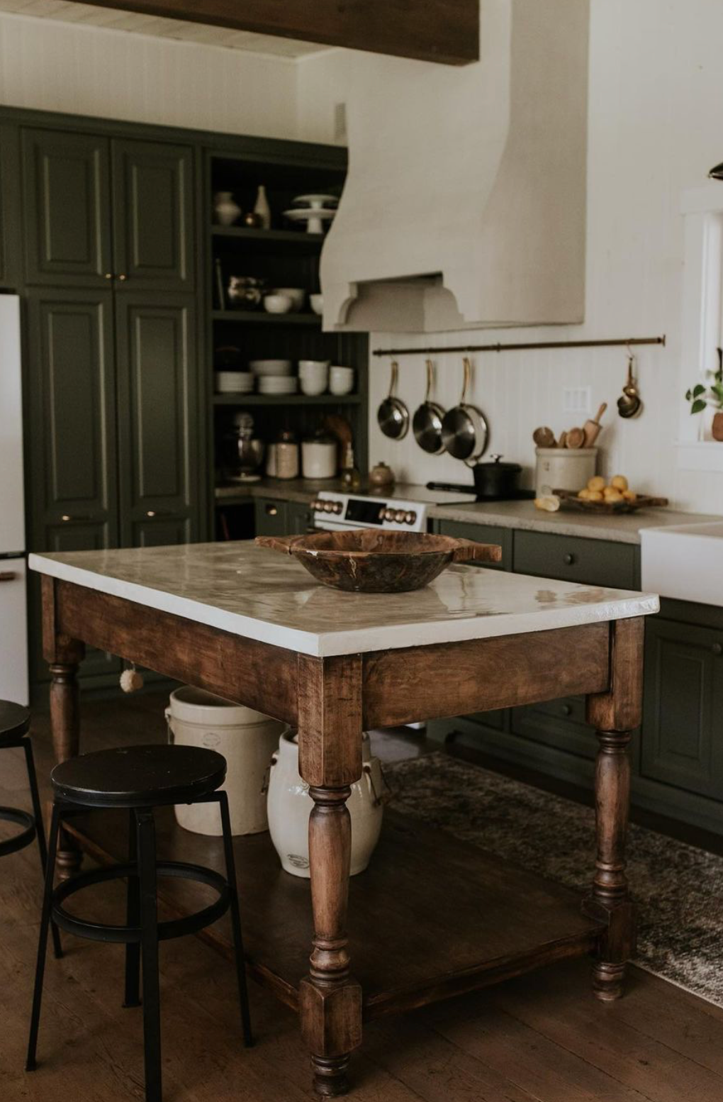 17 Rustic Kitchen Ideas For A Cozy Space You'll Love - THE CHIC QUOTA
