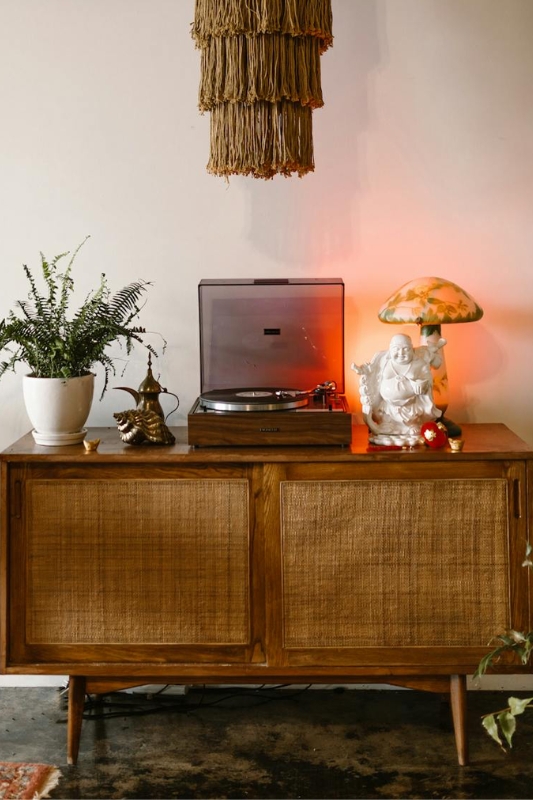 entry table with storage