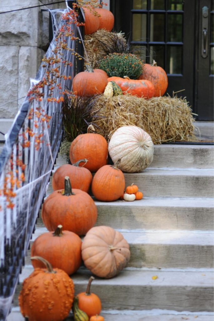 creepy outdoor halloween decorations