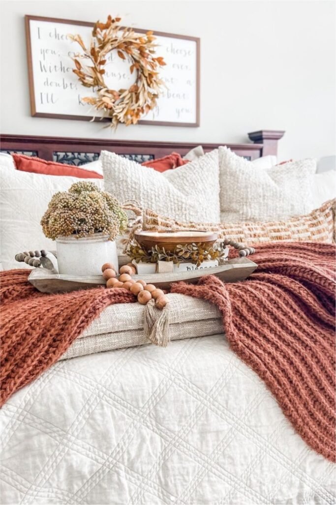 fall bedroom aesthetic cozy