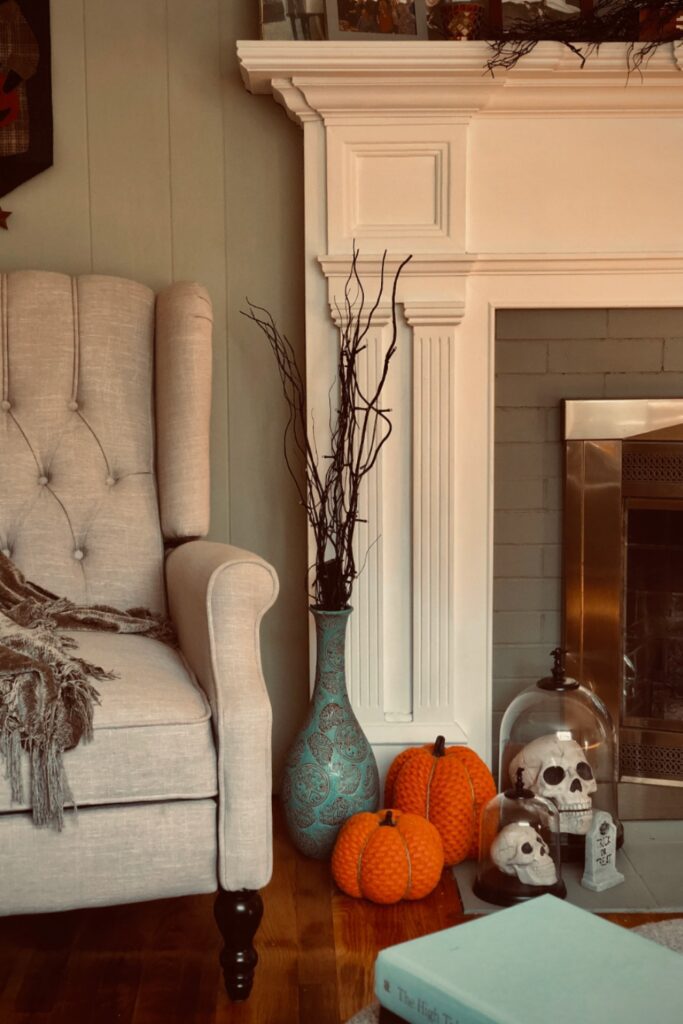 fall fireplace mantel decor