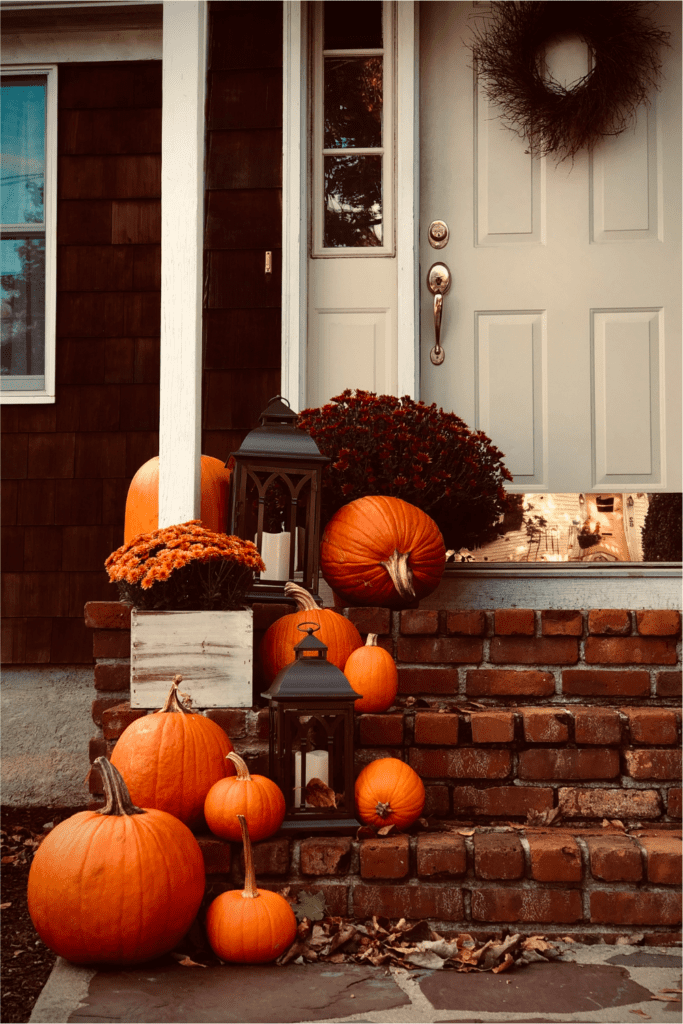 fall front porch decor