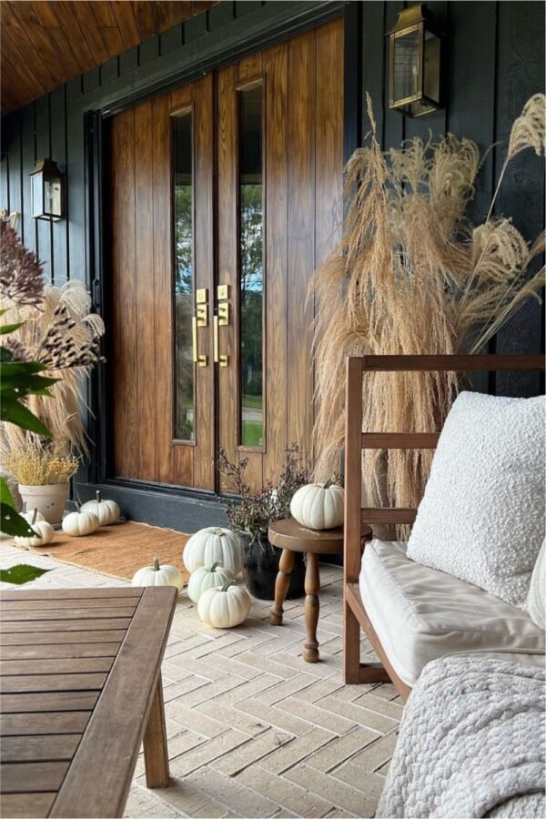 Fall Porch Decor: 21 Beautiful Ideas to Transform Your Space - THE CHIC ...