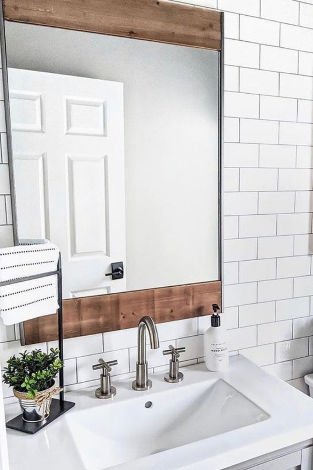19 Stunning Half Bathroom Ideas You'll Want To Copy Now - The Chic Quota