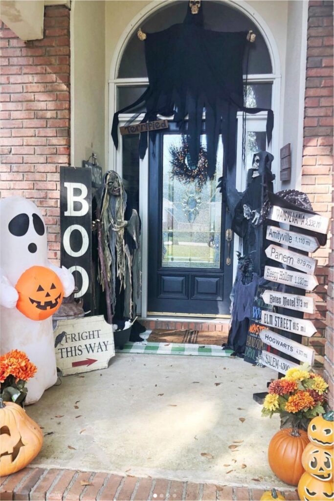 outdoor halloween decorations porch