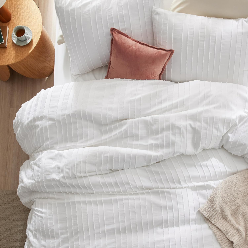 19 Stylish Black And White Bedroom Ideas To Copy Now For A Beautiful Room - The Chic Quota