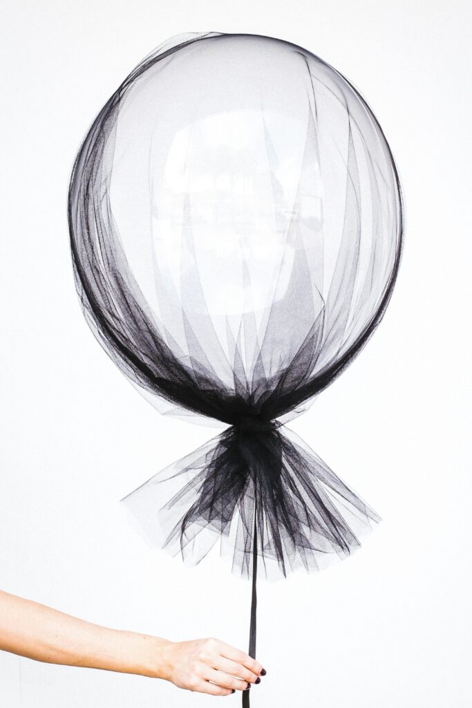 elegant balloon centerpieces