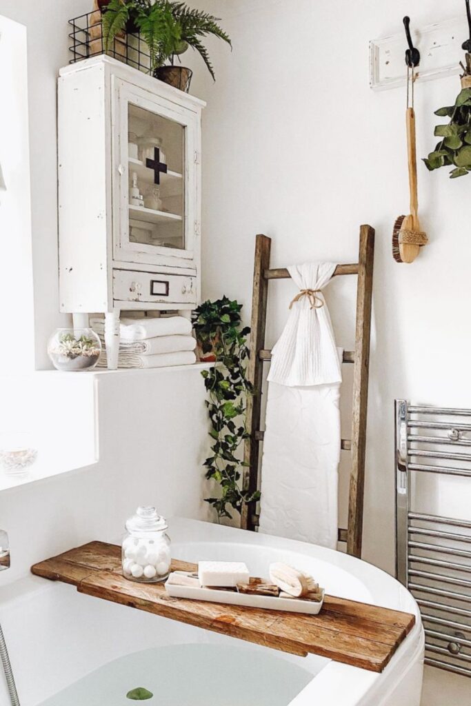 farmhouse bathroom