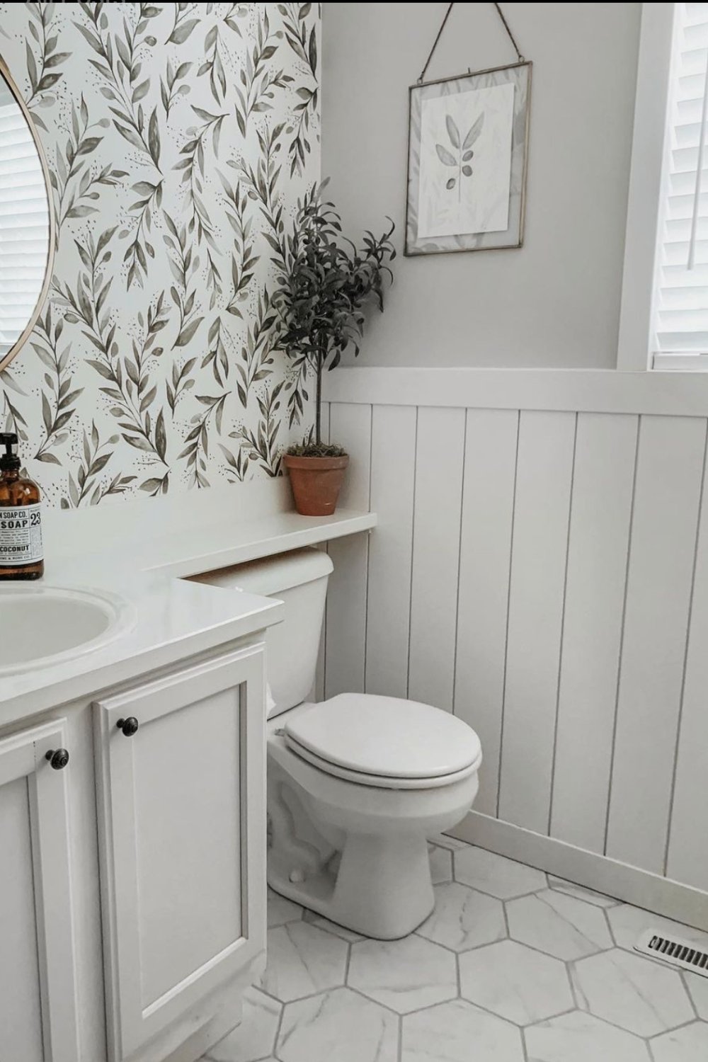 38 Modern Farmhouse Bathroom Ideas For The Best Rustic Decor - The Chic Quota