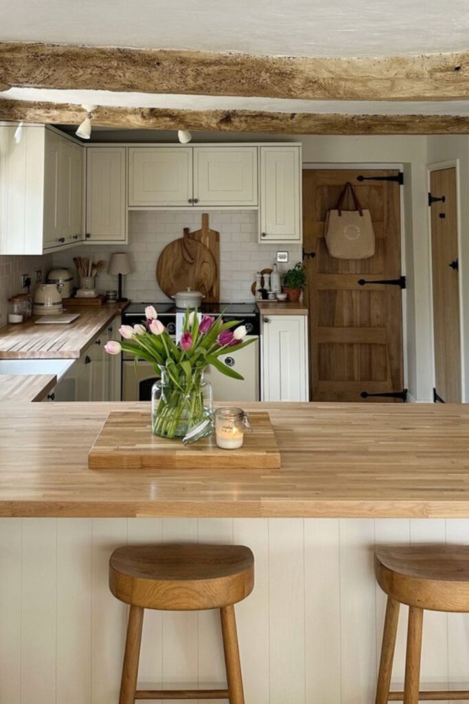 farmhouse kitchen decor