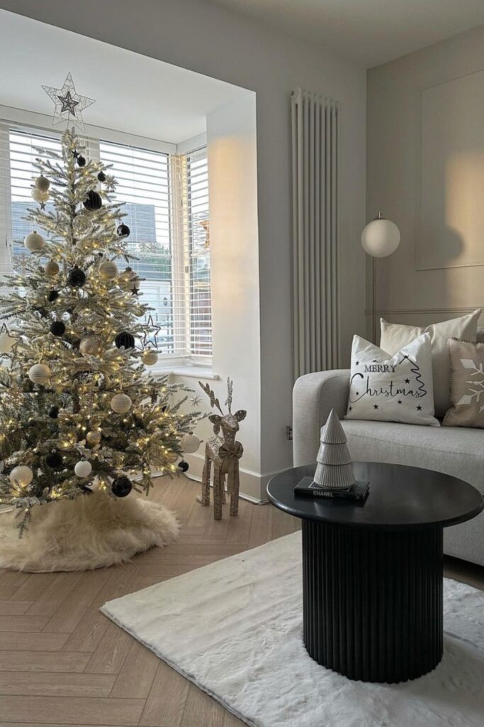 how to decorate a neutral christmas tree