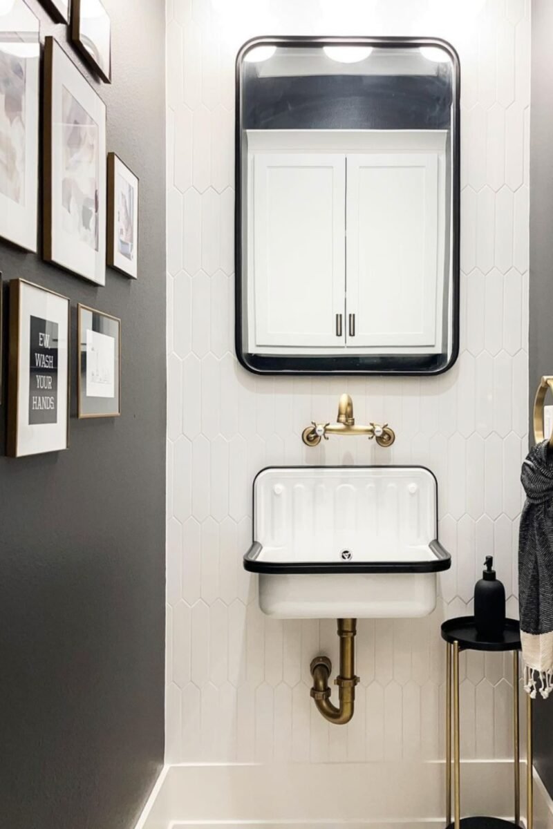 38 Modern Farmhouse Bathroom Ideas For The Best Rustic Decor - The Chic ...