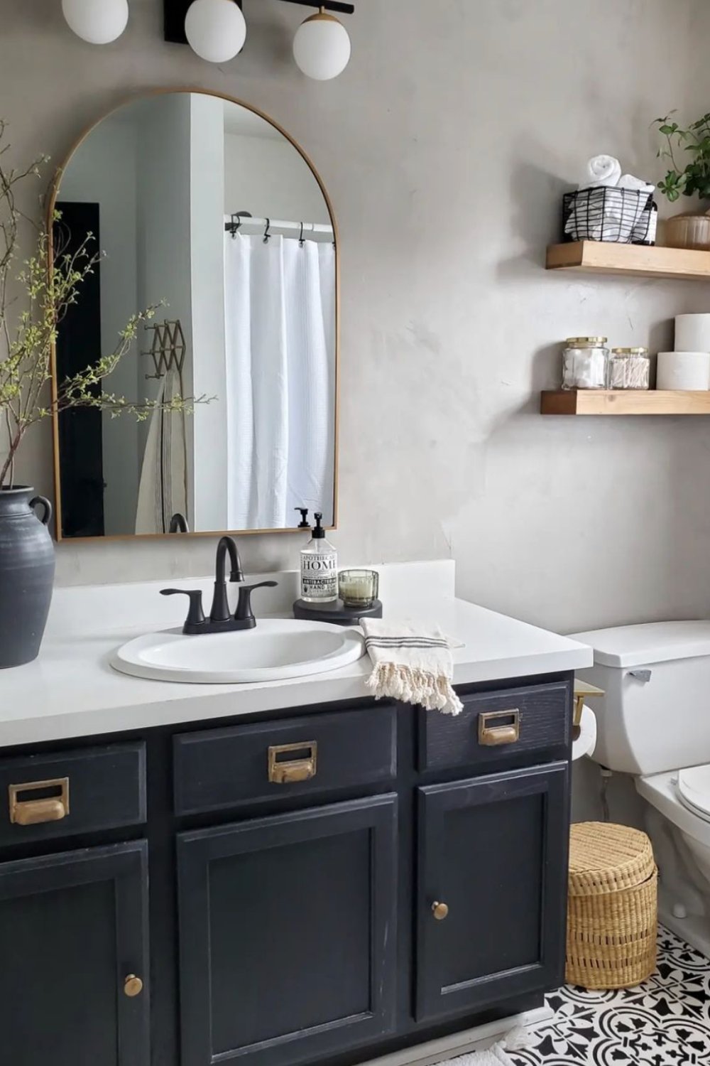 38 Modern Farmhouse Bathroom Ideas For The Best Rustic Decor - The Chic ...