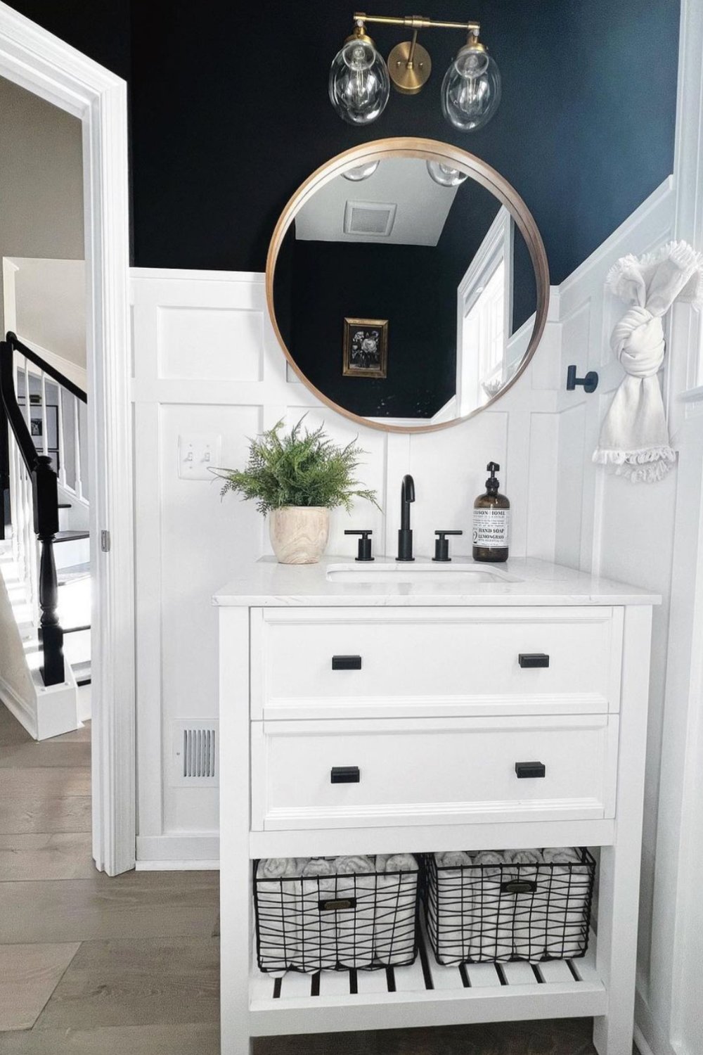 38 Modern Farmhouse Bathroom Ideas For The Best Rustic Decor - The Chic ...