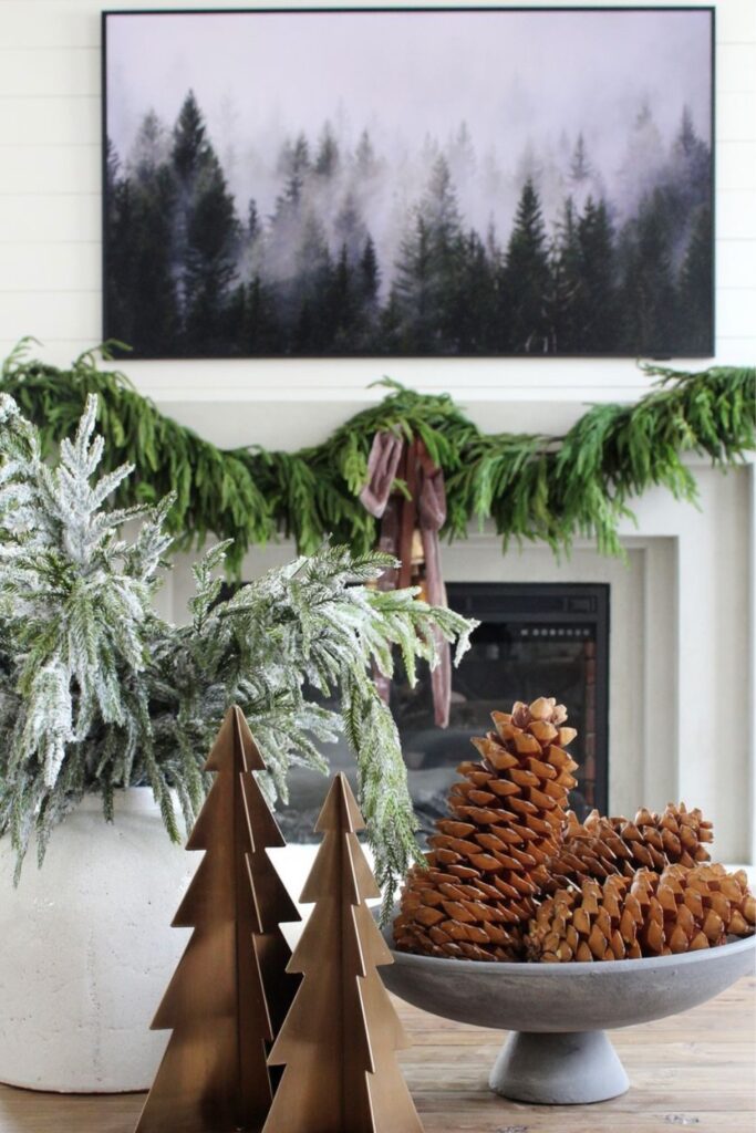 modern minimalist christmas decor