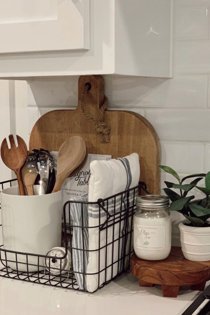 small kitchen organization