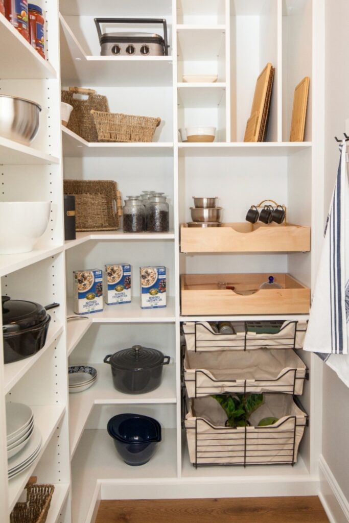 small kitchen organization