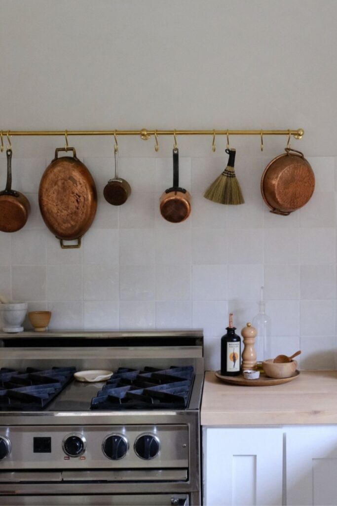 small kitchen organization