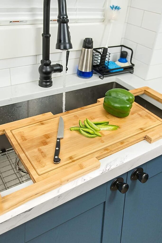 small kitchen organization