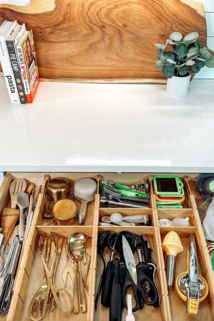 small kitchen organization countertops