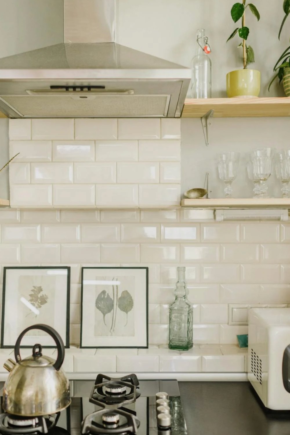 24 Best Farmhouse Kitchen Hood Ideas for a Rustic Style - The Chic Quota