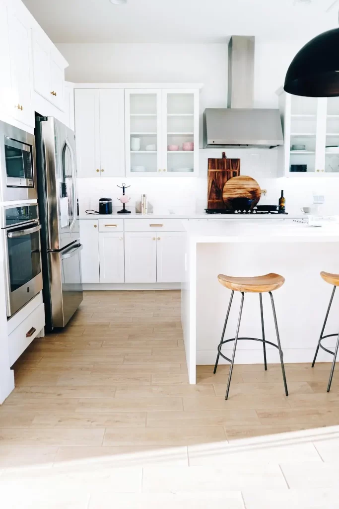 kitchen cabinets and flooring combinations