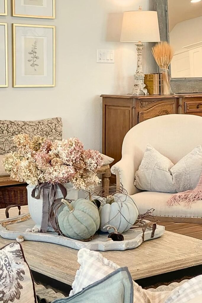 fall coffee table decor