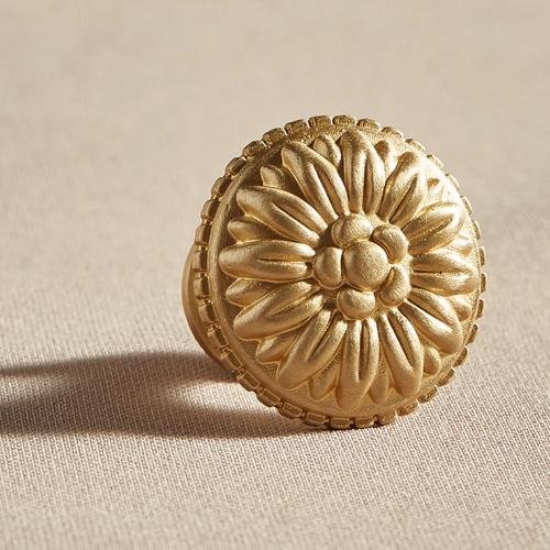 rustic farmhouse bathroom