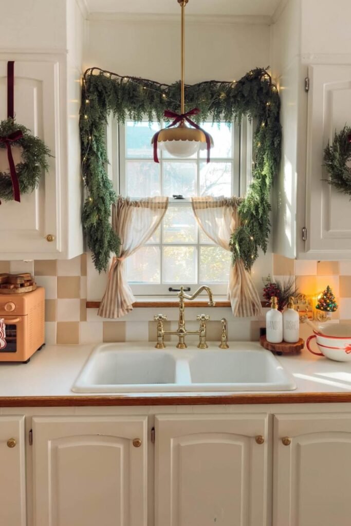 decorating with vintage christmas items