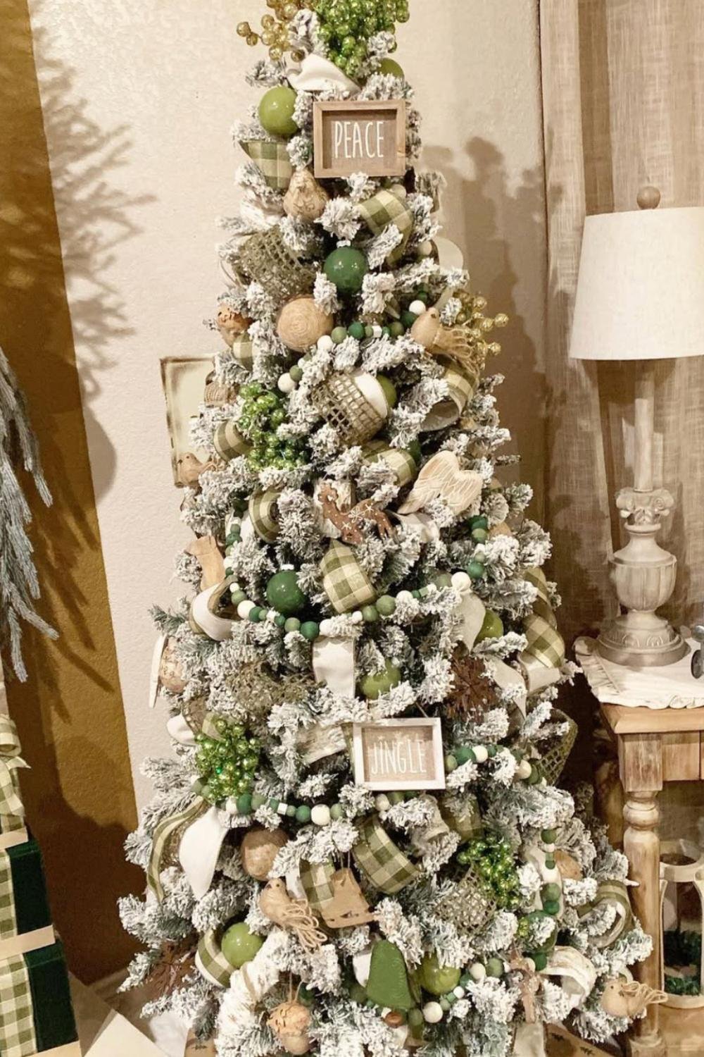 rustic winter tree design